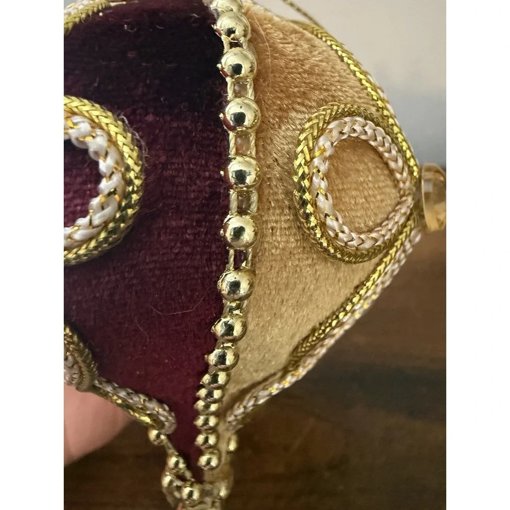 The Unbranded Brand vintage handcrafted